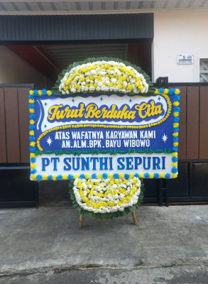 Papan Bunga Duka di Garawangi