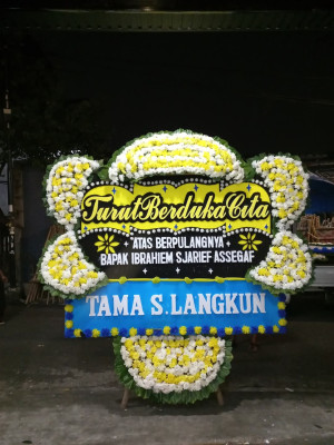 Papan Bunga Duka di Garawangi